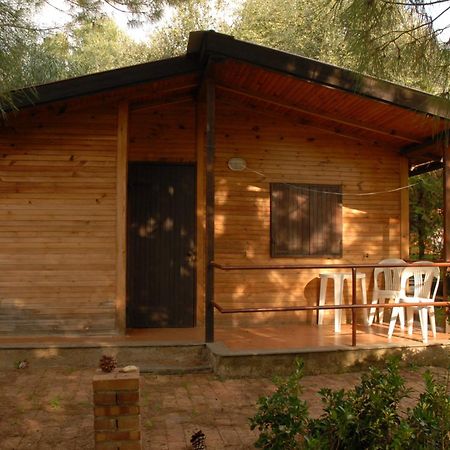 Cala Blanca Villaggio Alberghiero マリーナ・ディ・カメロータ エクステリア 写真