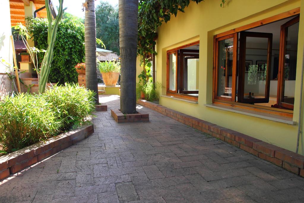 Cala Blanca Villaggio Alberghiero マリーナ・ディ・カメロータ エクステリア 写真