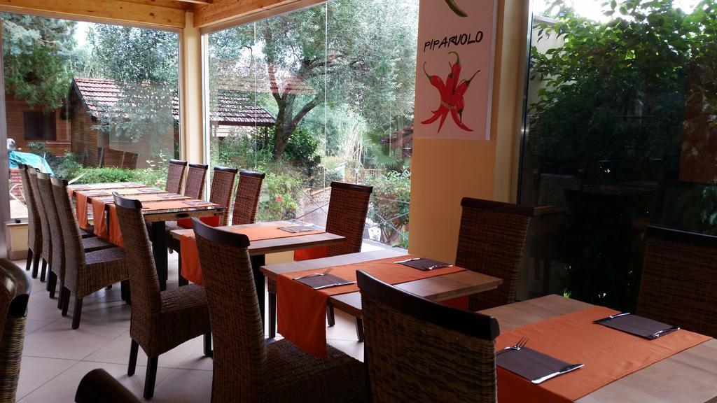 Cala Blanca Villaggio Alberghiero マリーナ・ディ・カメロータ エクステリア 写真