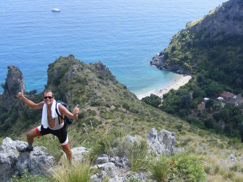 Cala Blanca Villaggio Alberghiero マリーナ・ディ・カメロータ エクステリア 写真