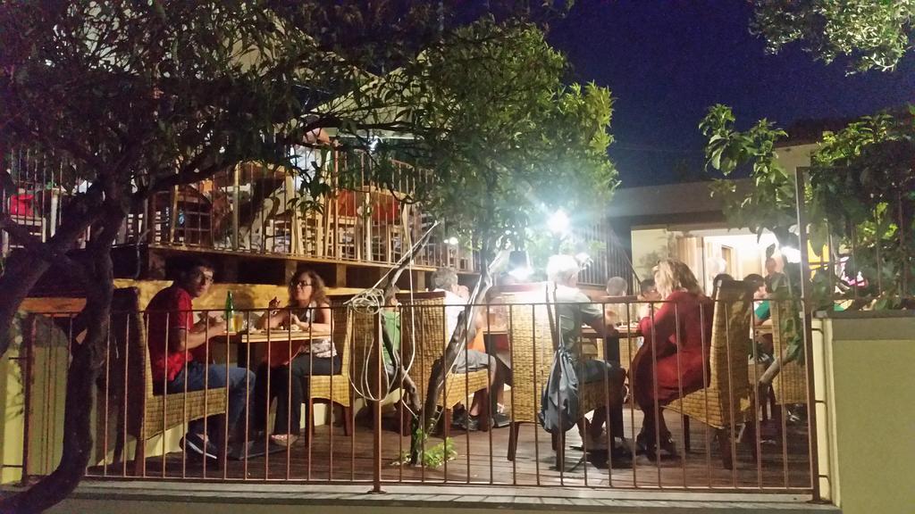 Cala Blanca Villaggio Alberghiero マリーナ・ディ・カメロータ エクステリア 写真