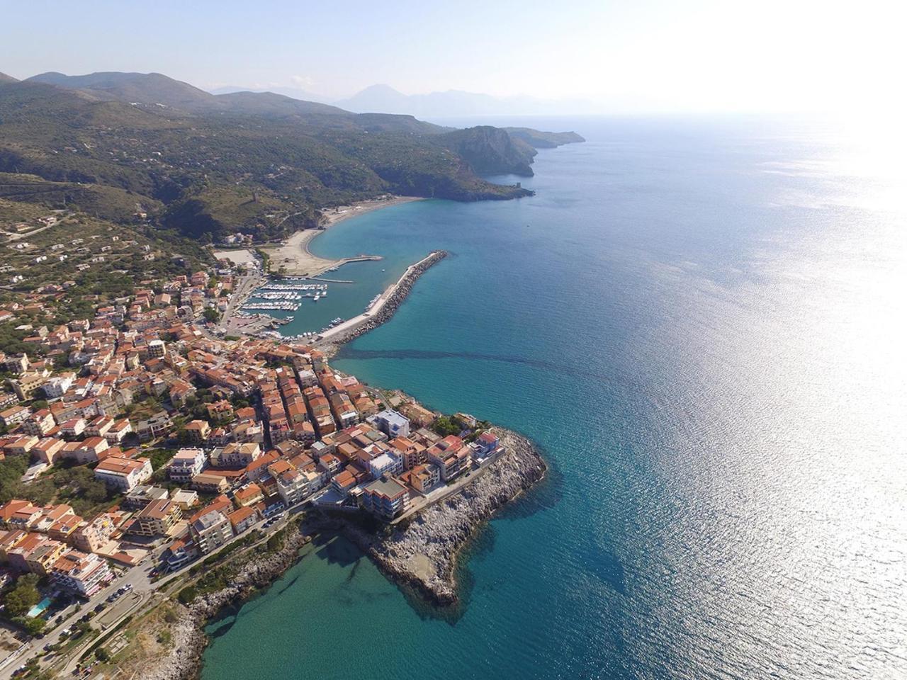 Cala Blanca Villaggio Alberghiero マリーナ・ディ・カメロータ エクステリア 写真