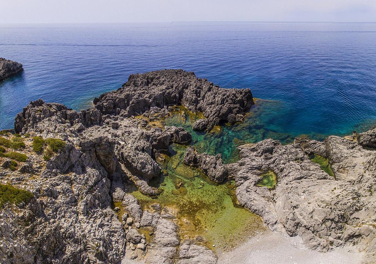 Cala Blanca Villaggio Alberghiero マリーナ・ディ・カメロータ エクステリア 写真
